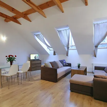 Enamel Apartament