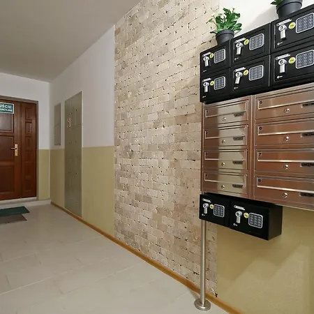 Enamel Apartment *